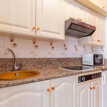 Aguamarina 36c شقة